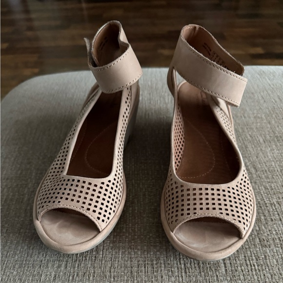 Clarks | Shoes | Clarks Womens Reedly Salene Tan Peeptoe Wedge Sandals ...